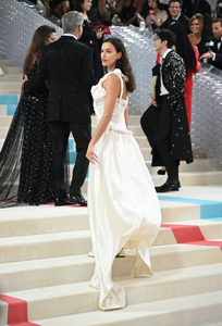 1032925321_The2023MetGalaCelebratingKarlLagerfeld-ALineOfBeauty-Arrivals.png