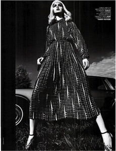 1045260544_Marieclaire_Italia_Micro_Mondo_Ottobre_2011-1(dragged)62.thumb.jpg.157c9f3294265d4e6de2b3cf32a663de.jpg