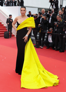 1064820109_IndianaJonesAndTheDialOfDestinyRedCarpet-The76thAnnualCannesFilmFestival42.png