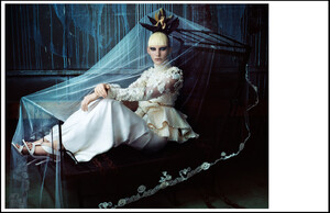 1105012410_Couture2011(8).thumb.jpg.d4bf75b6885434064e7d3a340791de6a.jpg