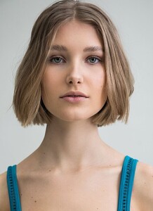 1166172665_amelieschwab(13).thumb.jpg.8d169370863c1829c2d8b268f7b35a4e.jpg