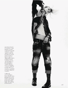 1194665245_Vogue_Spain_-_Noviembre_2013(dragged)42.thumb.png.ba6f7bef817aa7450356de49e45a2b07.png