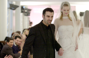 1261752386_GeorgesHobeika2001HauteCouture35.thumb.jpg.e6cf4b9e53c50d244a7f8b9ba2795cab.jpg