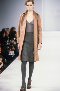 1266224865_MiuMiu1996WomenRTW61.thumb.jpg.cb9138438343a6521903e7d940fbe9a0.jpg