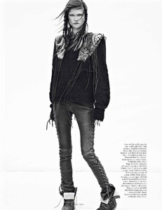 1330069137_vogue-paris-2013-septembre(dragged)15.thumb.jpg.0327cd0341d1c485eb9c275f152682c8.jpg