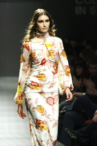 13516666_VassiliosKostetsos2006WomenRTW4.thumb.jpg.c3c5db7621757d989cf45557c6a711c5.jpg