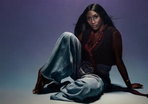 1363108393_VogueFranceNovember2021120.thumb.jpg.131ffe9b738cbc2db526d98a3743320f.jpg