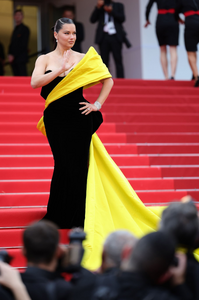 1483955460_IndianaJonesAndTheDialOfDestinyRedCarpet-The76thAnnualCannesFilmFestival46.png