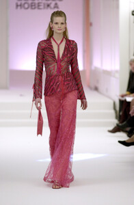 1486033917_GeorgesHobeika2001HauteCouture10.thumb.jpg.cfae9693ec2c26dcab7c1494dabc0a82.jpg