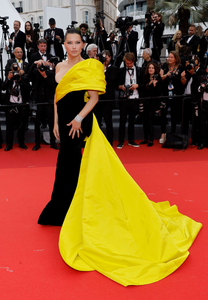 1520543054_IndianaJonesAndTheDialOfDestinyRedCarpet-The76thAnnualCannesFilmFestival95.png