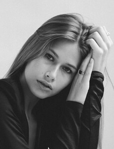 16-karla-kirschner-main-book-2.jpg