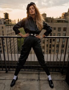 1630264834_VogueParisSeptember201929.thumb.jpg.96568fd9e437771eebd8270c304bc9ee.jpg