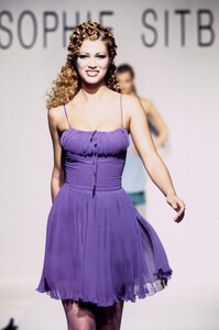 1719973460_SophieSitbon1993WomenRTW81.thumb.jpg.8146dfc9530acb4c1f4e5086165db918.jpg