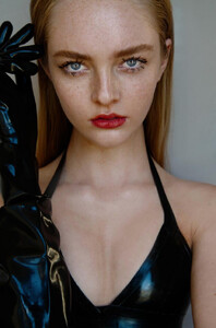 1765282875_oliviahamilton(7).thumb.jpg.0237a8e15e05625707ff850f41bb2aa8.jpg