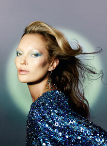1898340396_VogueFranceSept2022107.thumb.jpg.ee3eb9ff377fb926b4c885e8f345af9c.jpg