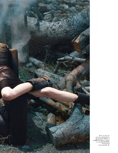 1957251843_vogue-paris-2013-septembre(dragged)60.thumb.jpg.376fdf85e48aa8f3aab6f81fd6afef4a.jpg