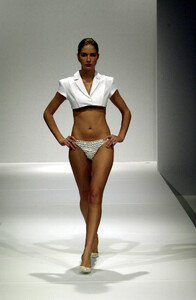 2001373348_anaclaudiamichelsic012.thumb.jpg.65ac681f786791d84c707539dd354a21.jpg