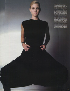 2002-9-Vogue-Ger-MB-2.jpg