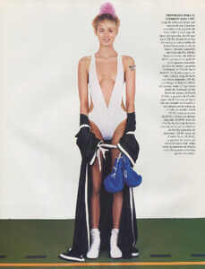 2003-5-Vogue-Spain-MB-1.jpg