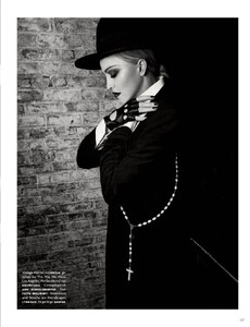 2017-madonna-vogue-germany-april-12.thumb.jpg.5ef0e43194c5a9e4874dbc90fdfa93af.jpg