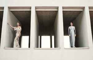 2042828665_VogueSpainApril2017-011.thumb.jpg.1a3abdbf978123087196682b43911193.jpg