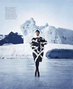 2134394598_Harpers_BAZAAR_USA_2013-11(dragged)8.thumb.png.7ba929c6579830ef37adac218767606d.png