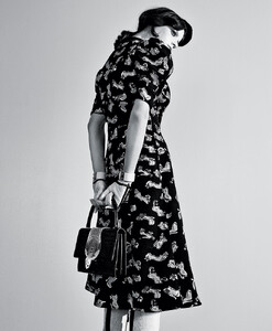 21trends-dress-custom2.thumb.jpg.43c4cf9918253d910b73905c53f8add6.jpg