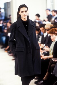 237157764_Prada1990WomenRTW24.thumb.jpg.3d8d523c891ecca38c89c782e6e221eb.jpg