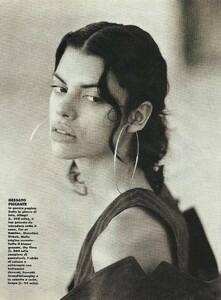 elle italia 3 1994.jpg