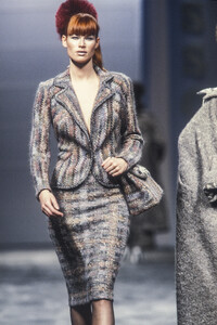 291022482_Missoni1995WomenRTW58.thumb.jpg.0808e748bcfb307edbe0a3462bf9c0f6.jpg