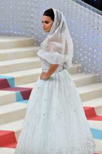 327790435_The2023MetGalaCelebratingKarlLagerfeld-ALineOfBeauty-Arrivals50.png