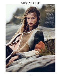 337785693_vogue-paris-2013-septembre(dragged)20.thumb.jpg.4400ed39d8225bbee9dac9669be02943.jpg