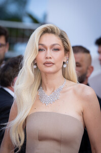 355184026_picturepub-gigi-hadid-075.jpg