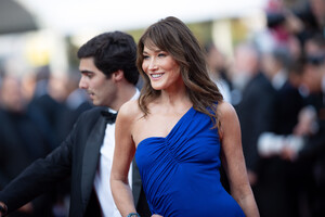 355184834_picturepub-carla-bruni-035.jpg