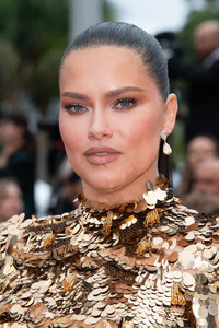 355185937_picturepub-adriana-lima-025.thumb.jpg.48219422cb80a61cde00851f829a983c.jpg