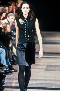 36574675_HelmutLang1989WomenRTW82.thumb.jpg.44a61a93ace257b9949700b3f5a2d966.jpg