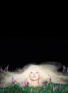 461690796_VogueFranceSept2022102.thumb.jpg.9edcdc6931ea85f97e8068dffd62f7d0.jpg