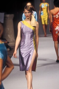 4761511_MartineSitbon1995WomenRTW49.thumb.jpg.3e906089d702ec40e9eb088163d3f4c9.jpg