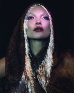 539917334_VogueFranceSept2022105.thumb.jpg.51be9fc212378d7f4042d39729b9f331.jpg