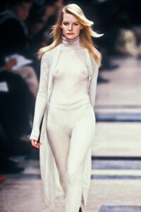 604852372_HelmutLang1990WomenRTW73.thumb.jpg.39ad838e1ce94d24109c6d6c438ea5d8.jpg