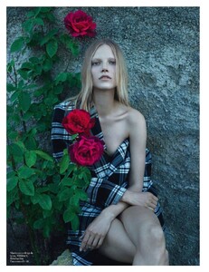 617849093_vogue-paris-2013-septembre(dragged)89.thumb.jpg.143b498df2d712ea2b06b2f991405eb4.jpg