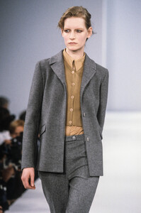 722702937_MiuMiu1996WomenRTW71.thumb.jpg.3aa24c7516e1b127ca55ae964589eca7.jpg