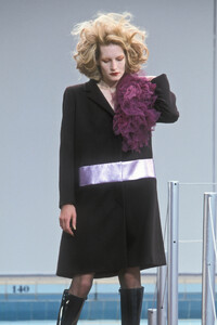 897729397_Chanel2000HauteCouture38.thumb.jpg.2356a980c7c2691d37c7dbacbd8cd67f.jpg