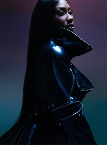 958878762_VogueFranceNovember2021123.thumb.jpg.bedde15a07ce5533ed4ee0cc83985e8d.jpg