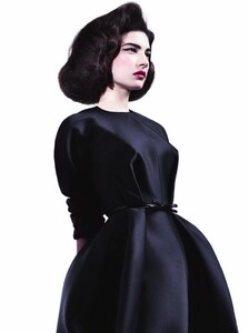 A_Woman_In_Full_(17).thumb.jpg.cb3a6f97ff2b99414db197ea2d7678db.jpg