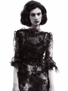 A_Woman_In_Full_(5).thumb.jpg.01710c3f174b89e1400074410f91f756.jpg