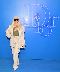 Dior_Men_s_SpringSummer_2023_Collection_-_Christina_Aguilera_-_Xtina_Daily_00001.jpg