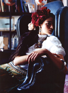 Frida_04.thumb.jpg.e1fd353588f066985d0661c802c44280.jpg