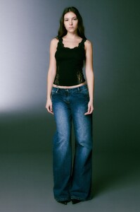 GIA13814_RUE_TOP_BLACK_FRONT_1.jpg