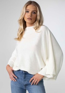 GLACIERPONCHOKNITINWINTERWHITEBYTHREEOFSOMETHINGAUSTRALIA1_1800x1800.jpg